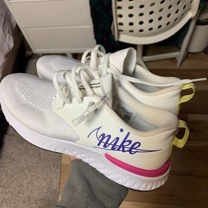 Nike Odyssey React 2 Flyknit